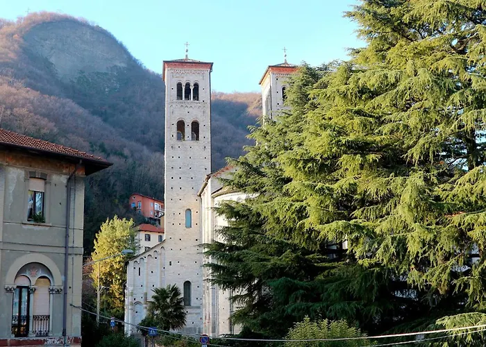 公寓 Abbondio 11 *