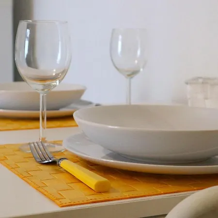 Abbondio 11 * קומו