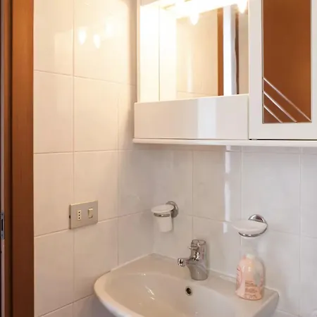 דירה Abbondio 11 *